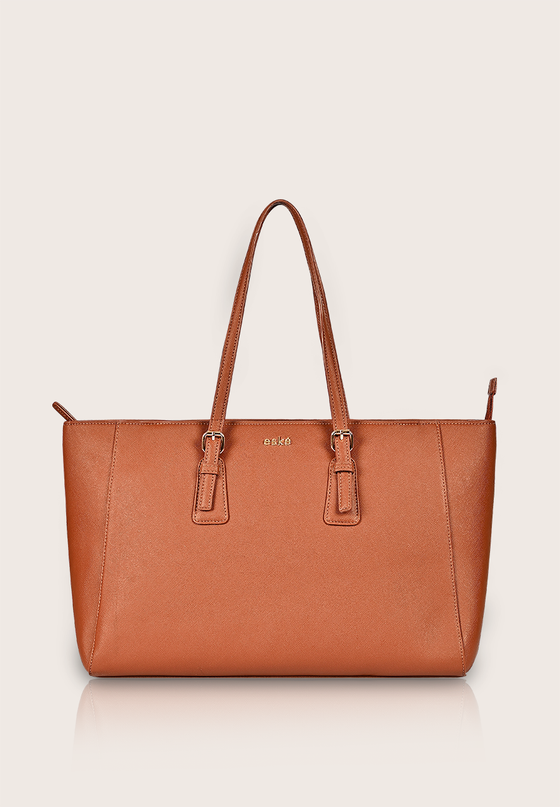 Myriane, the tote